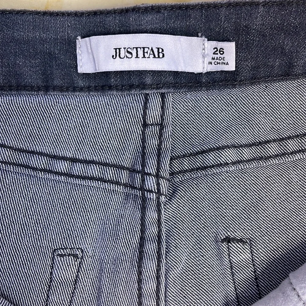 🔥 SALE JustFab High Rise Black Dark Gray Denim Jeans | Size 26